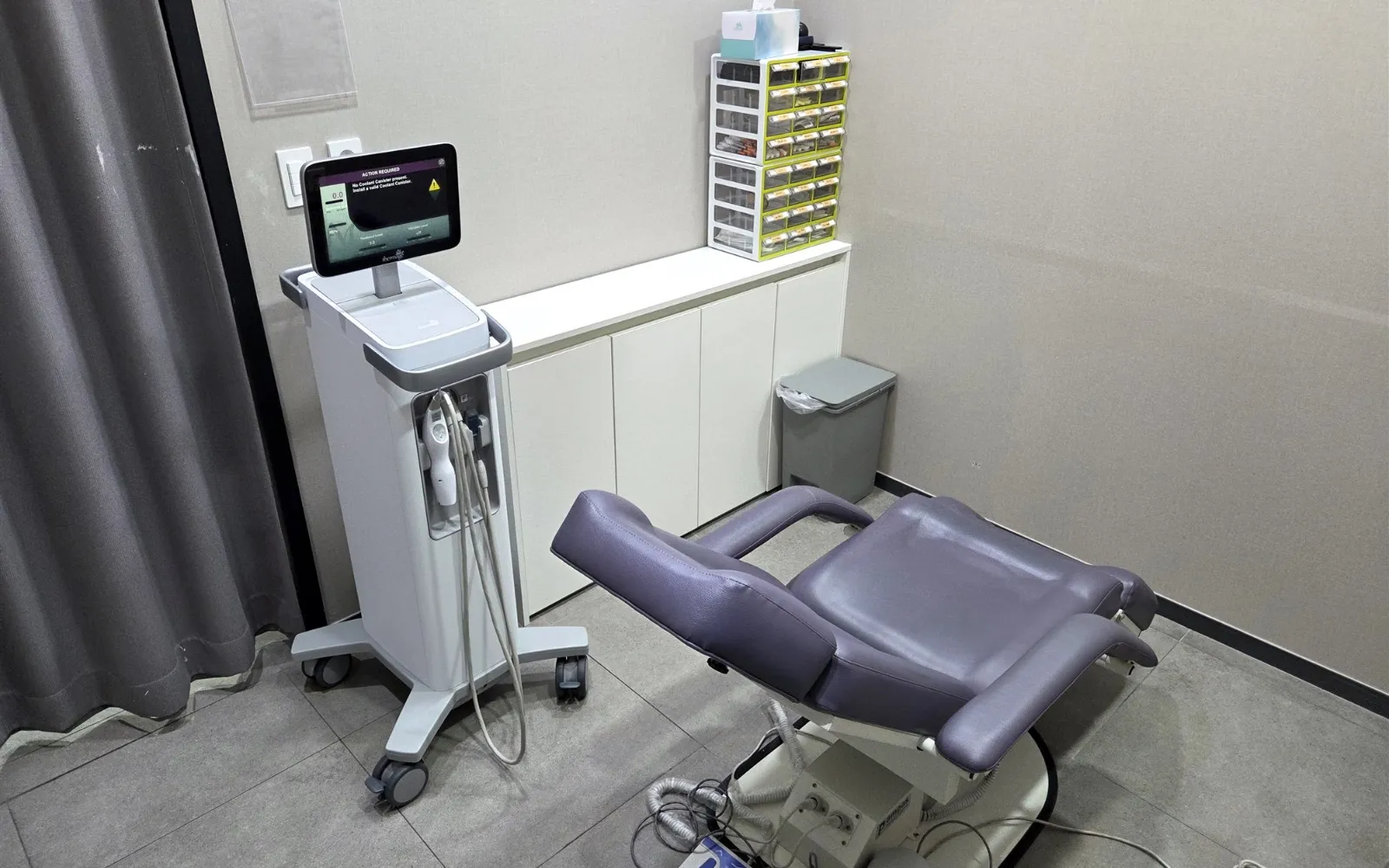 Thermage FLX treatment room at The H Faceup Clinic, Gangnam – book Thermage in Seoul