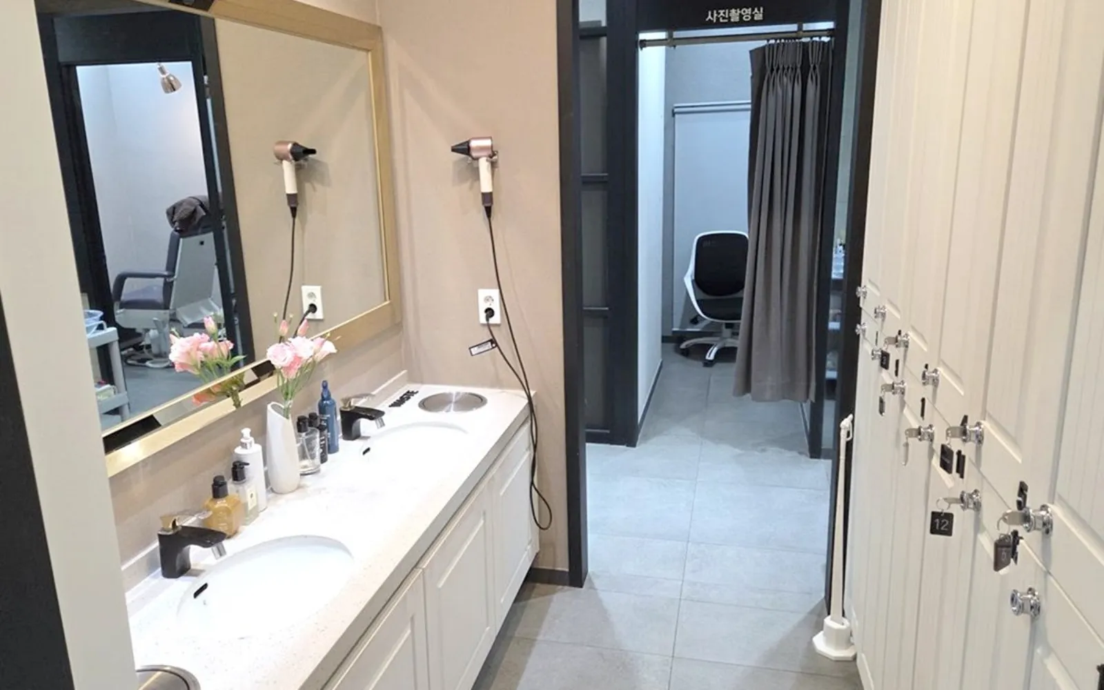 Powder room at The H Faceup Clinic – Rejuran clinic in Gangnam, Seoul